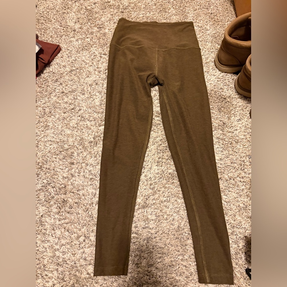 Women’s Olive Green Beyond Yoga Leggings